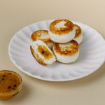СИРНИКИ З КОНФІ МАНГО-МАРАКУЯ