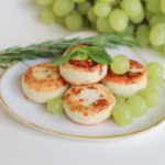 СИРНИКИ З РОДЗИНКАМИ