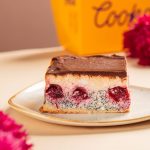 СИРНИК З МАКОМ ТА ВИШНЕЮ