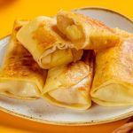 МЛИНЦІ З КАРАМЕЛІЗОВАНИМИ ЯБЛУКАМИ